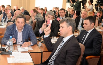 Депутаты зачли отчет Сергея Давыдова