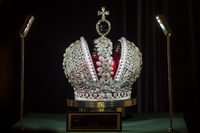 Реплика Екатерининской короны: два килограмма бриллиантов